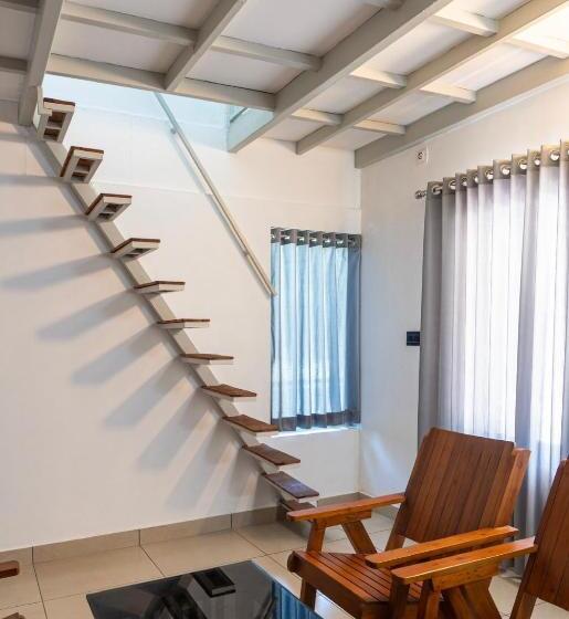 ファミリールーム, Wild Brooke Hut