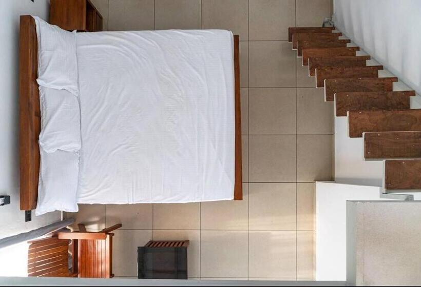 Семейный Номер, Wild Brooke Hut