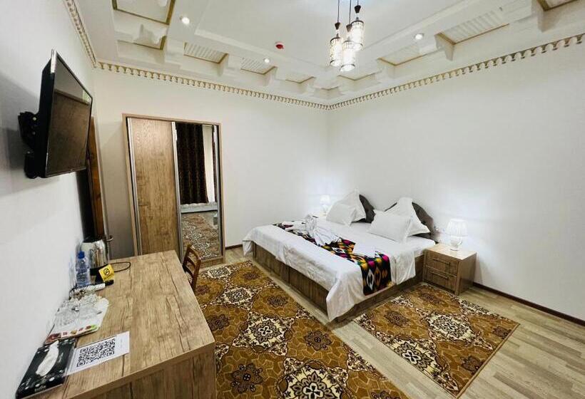 חדר משפחתי דלוקס, Lola Boutique