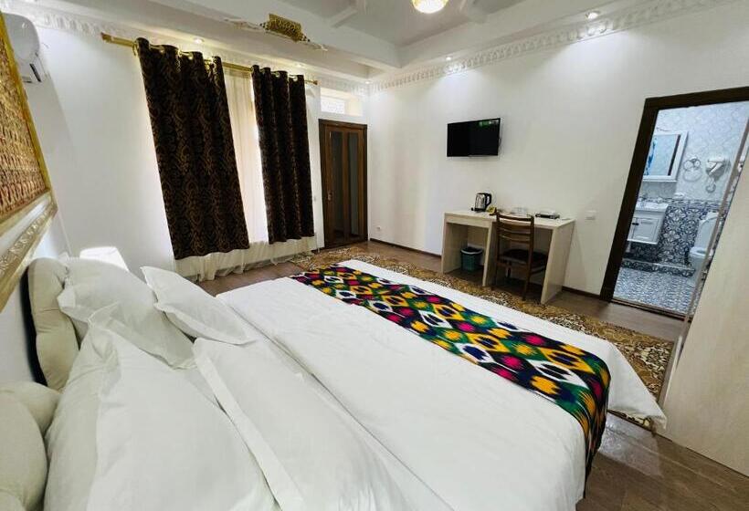 חדר משפחתי דלוקס, Lola Boutique