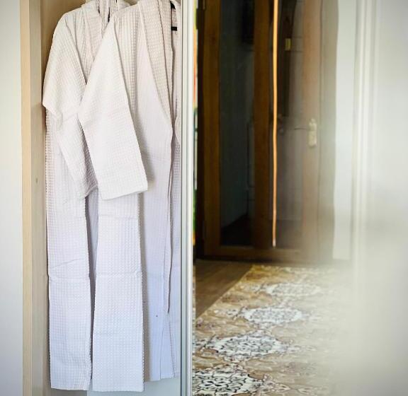 חדר דלוקס יחיד, Lola Boutique