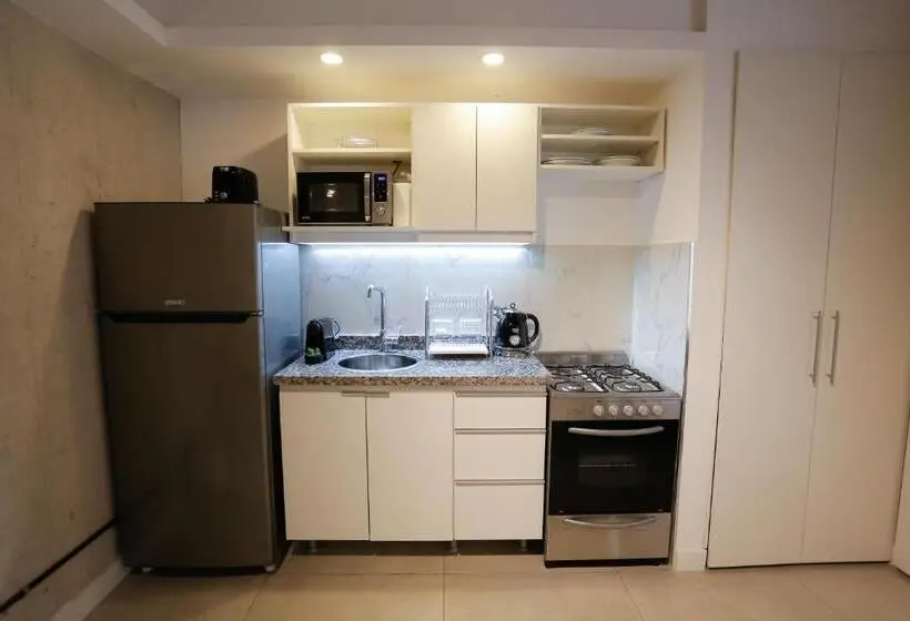 اتاق لوکس با بالکن, Own Belgrano Studios & Suites