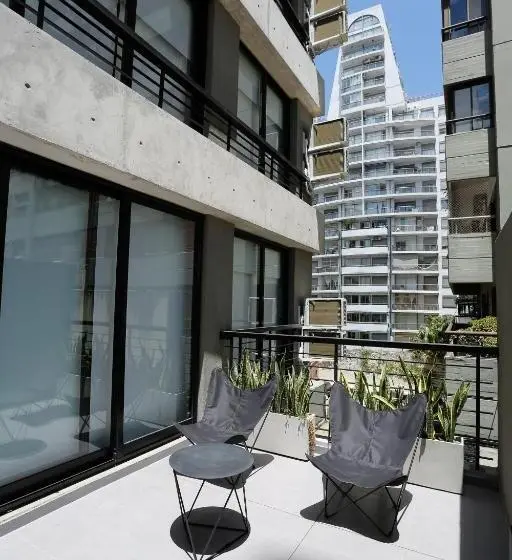 سوییت جونیور با بالکن, Own Belgrano Studios & Suites