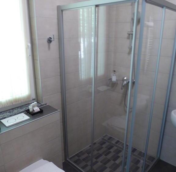 غرفة قياسية, Appart Hotel Gwendy