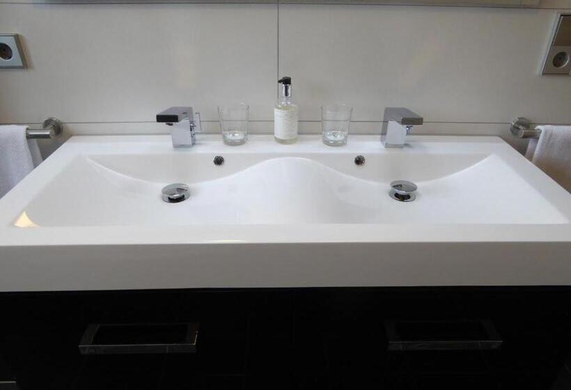 إستوديو قياسى, Appart Hotel Gwendy