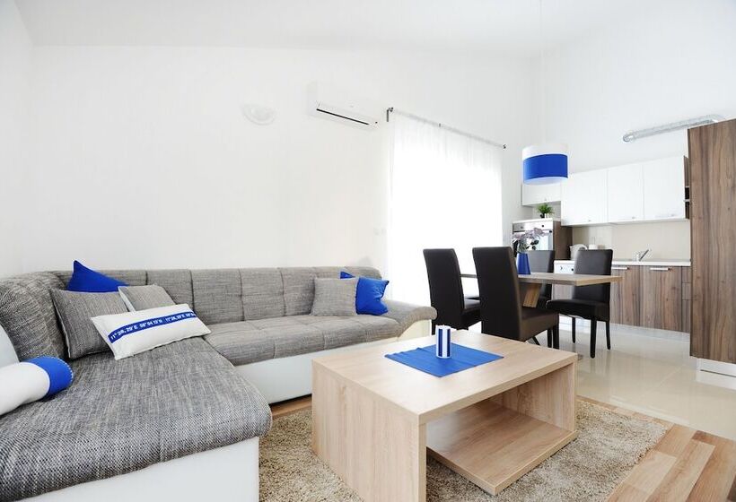 侧面带海景及2个卧室的公寓, Apartments Hills