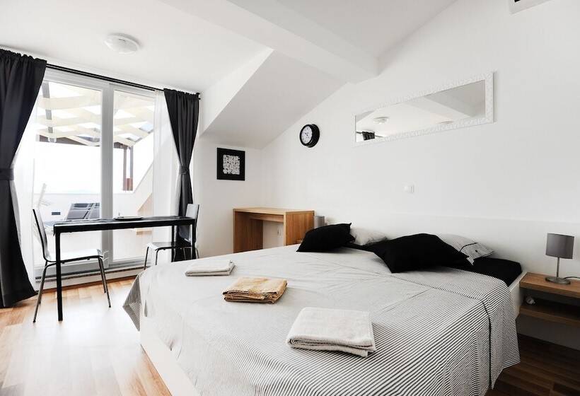 带海景的标准工作室, Apartments Hills