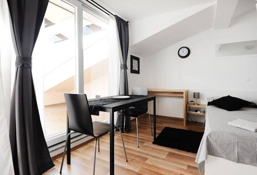 带海景的标准工作室, Apartments Hills