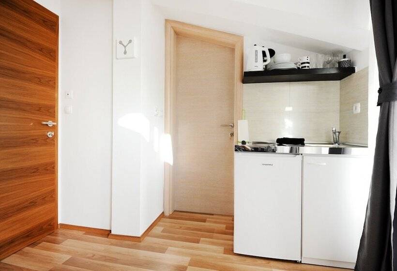 带海景的标准工作室, Apartments Hills