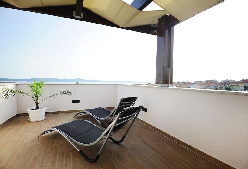 带海景的标准工作室, Apartments Hills