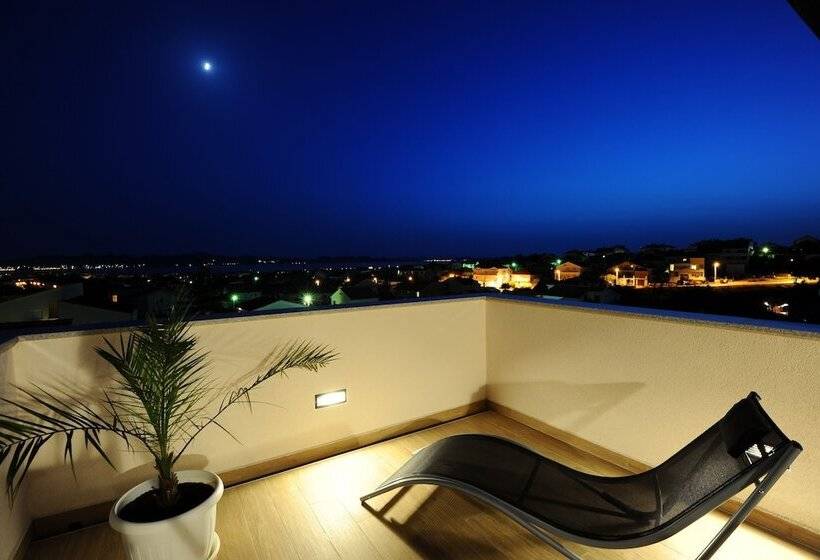 带海景的标准工作室, Apartments Hills