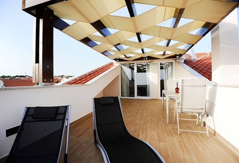 带海景的标准工作室, Apartments Hills