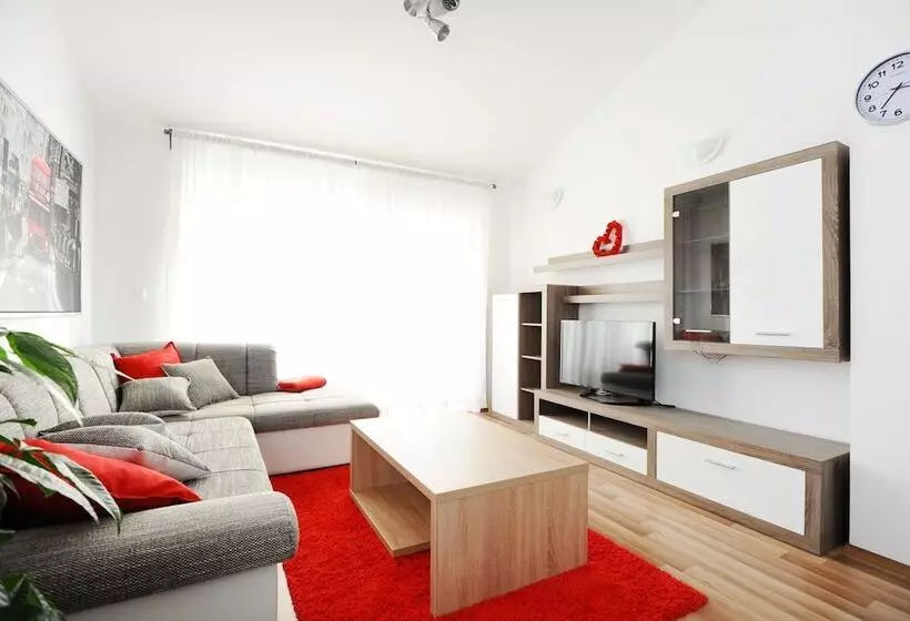 ２ベッドルームのコンフォートアパートメント, Apartments Hills