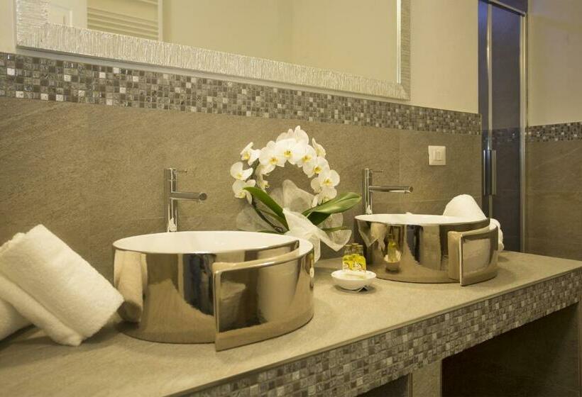 سوئیت با وان آب گرم, B&b Villa Anna