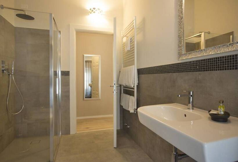 اتاق لوکس, B&b Villa Anna