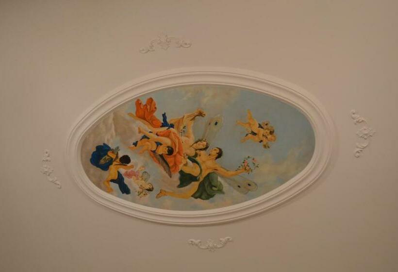 חדר סטנדרט לשלושה, Palazzo Liguori