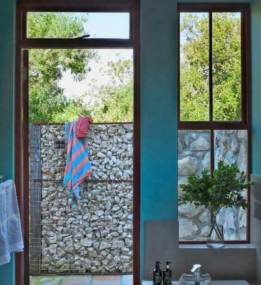 1ベッドルームハウス, Coot Club