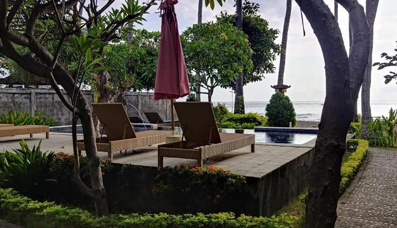 غرفة قياسية مطلّة علي البحر, Bintang Beach Villa