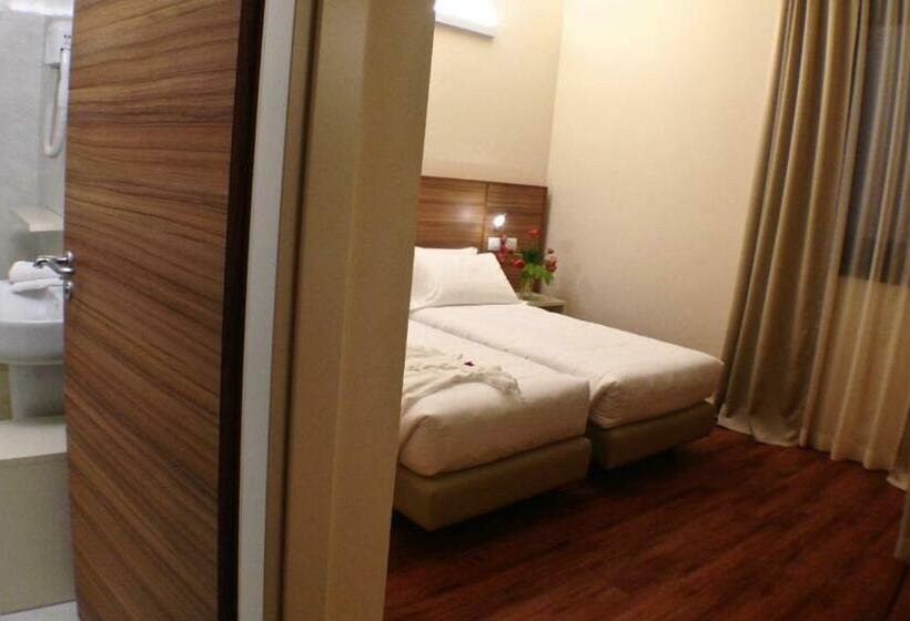 חדר סטנדרט, Forum