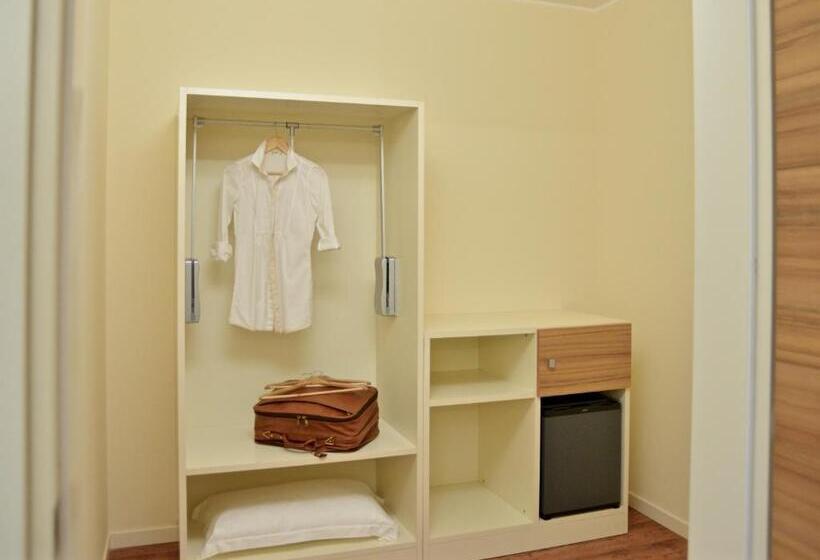 חדר סטנדרט מותאם לאדם עם מוגבלויות, Forum