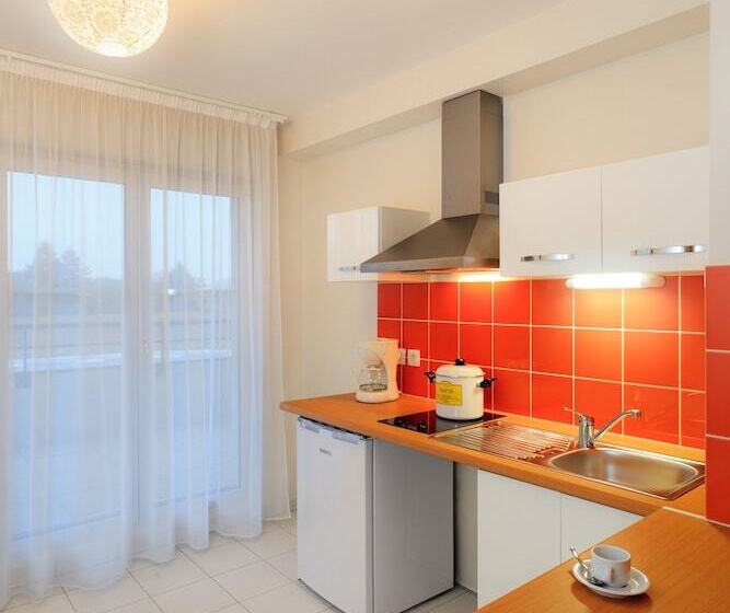 آپارتمان 1 خوابه, Médicis Home Puteaux