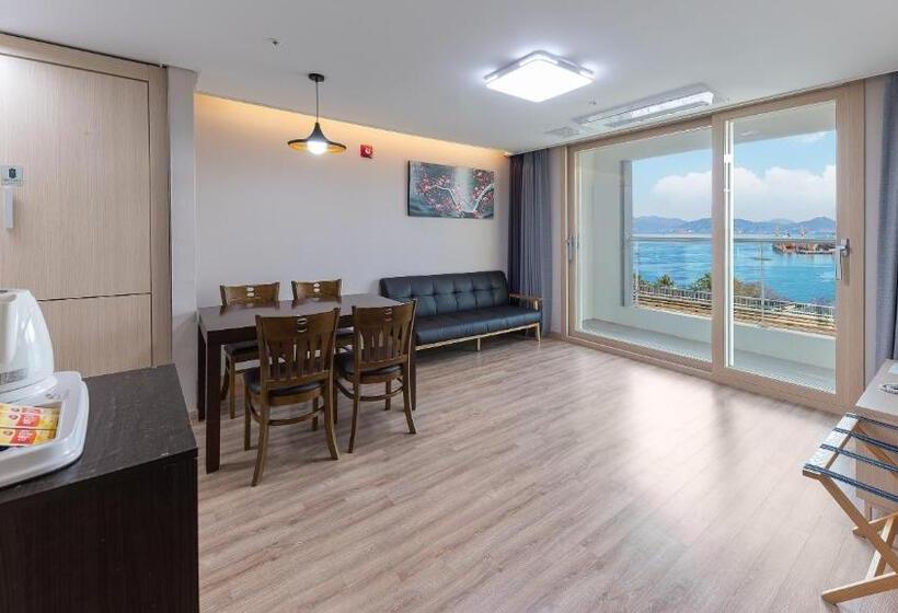 סוויטת דלוקס נוף לים, The Hotel Soo