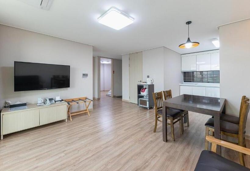 סוויטת דלוקס נוף לים, The Hotel Soo