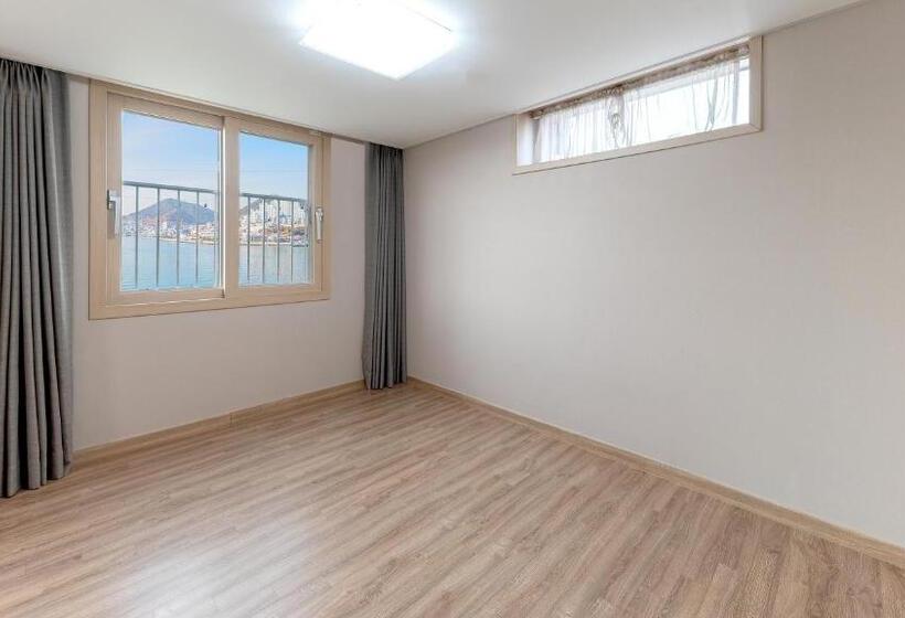 סוויטה נוף לים, The Hotel Soo