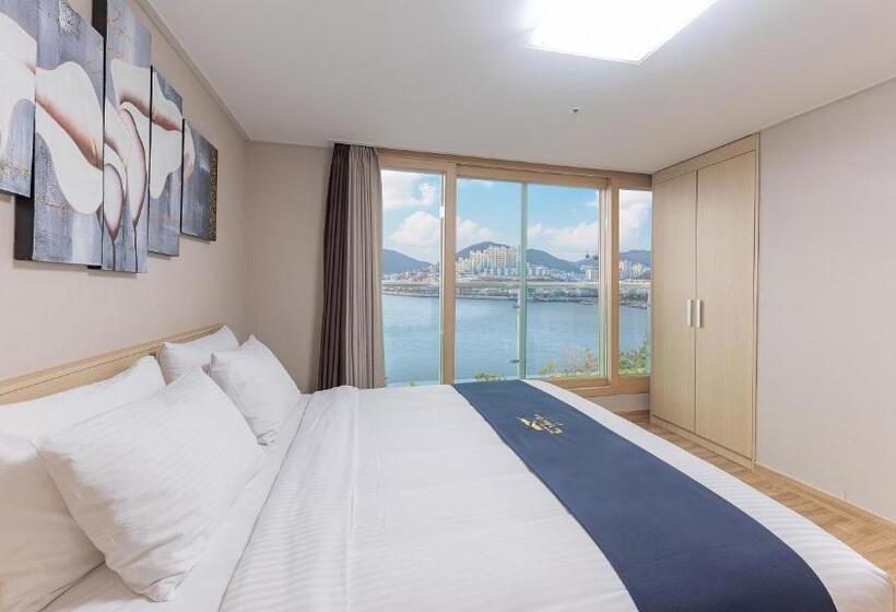 סוויטה נוף לים, The Hotel Soo