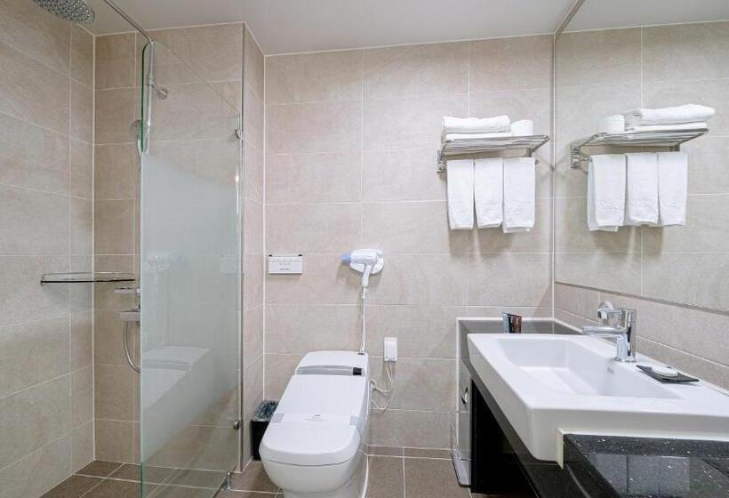 חדר דלוקס, The Hotel Soo