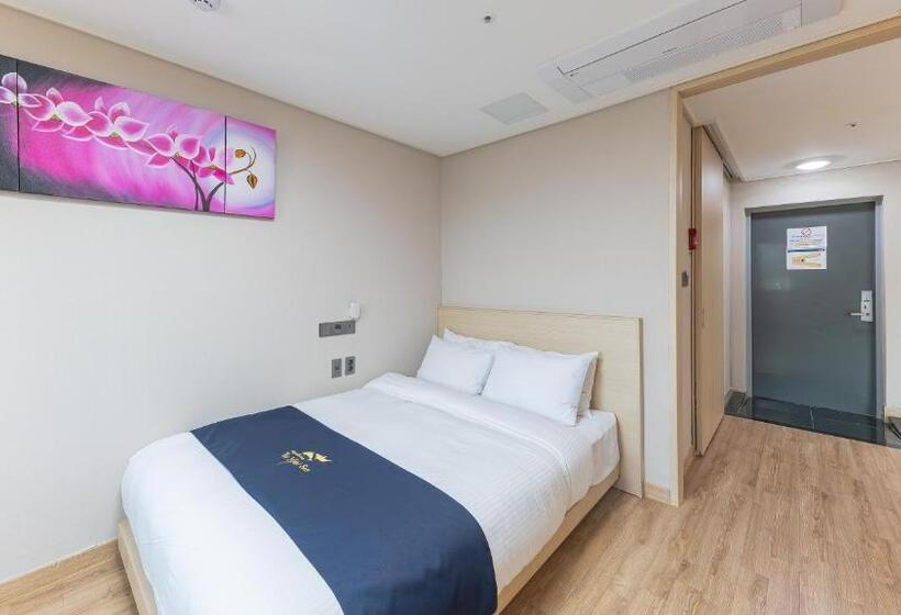 Семейный Номер, The Hotel Soo
