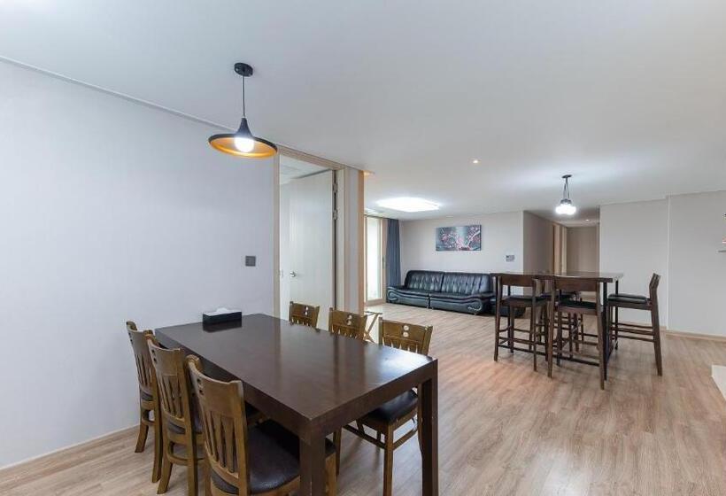 סוויטה נוף לים, The Hotel Soo