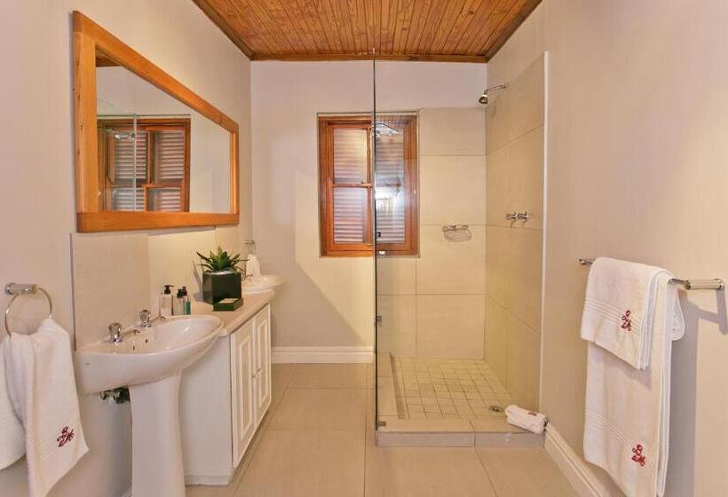 Номер Стандарт, Beaufort Manor Country Lodge