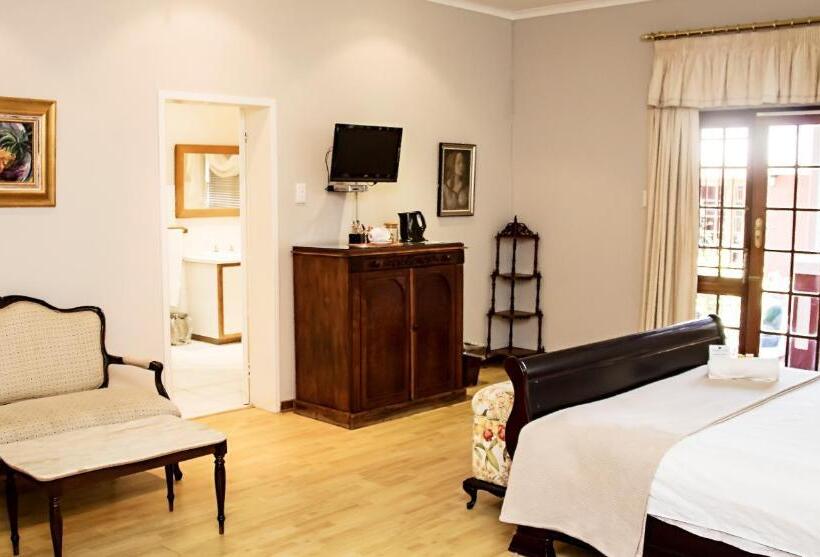 キングサイズベッドのスタンダードルーム, Beaufort Manor Country Lodge