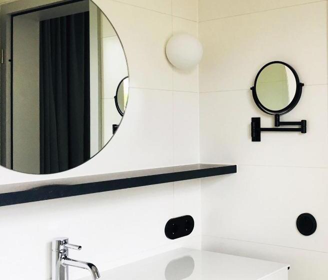 اتاق لوکس با بالکن, -restaurant Beim Schlass