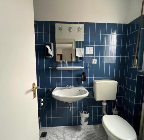 اتاق استاندارد, 9 Enhof