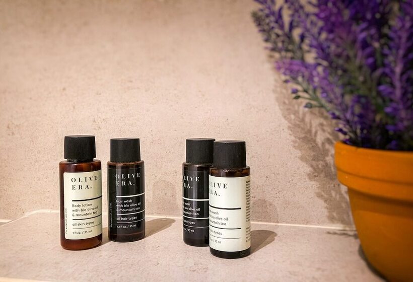 חדר סופריור, Thassian Riviera