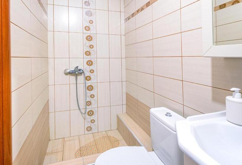 סוויטת סופריור, Thassian Riviera