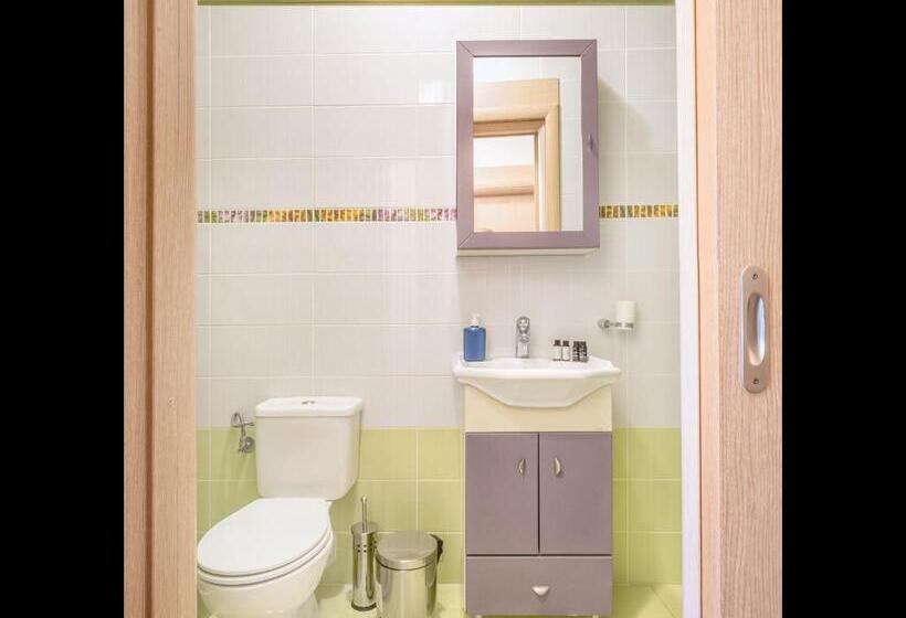 סוויטת סופריור, Thassian Riviera