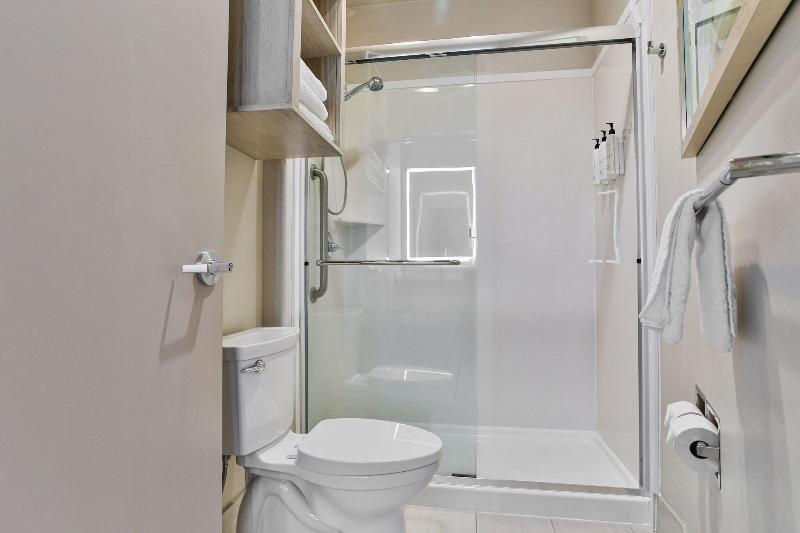 חדר סופריור, Thassian Riviera