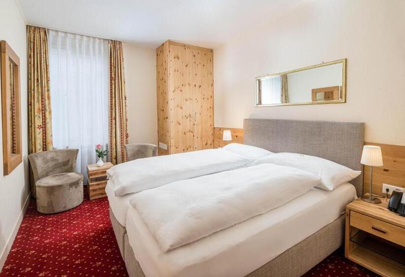 基本间, Engadinerhof Superior