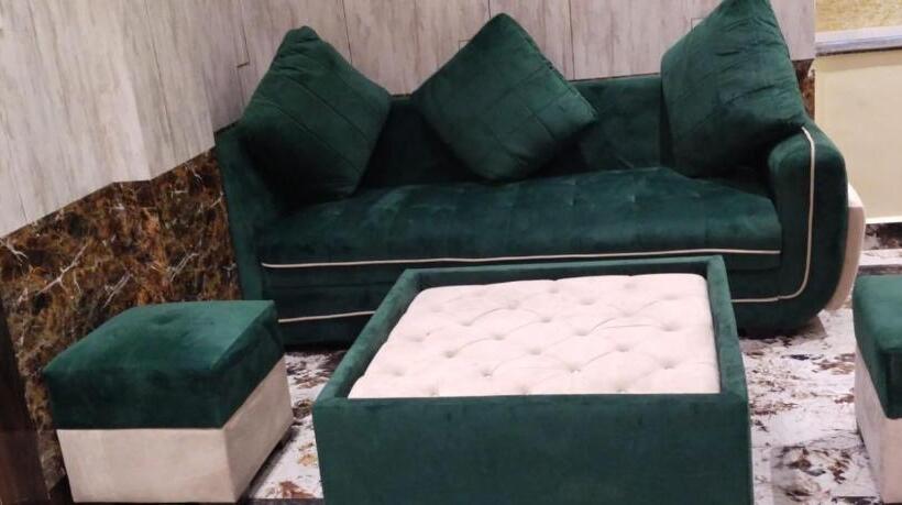 Номер Deluxe, K. J. International