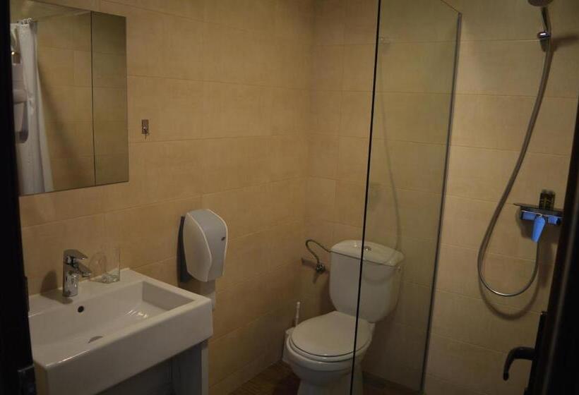 1 Bedroom Apartment Lake View, La Terrazza