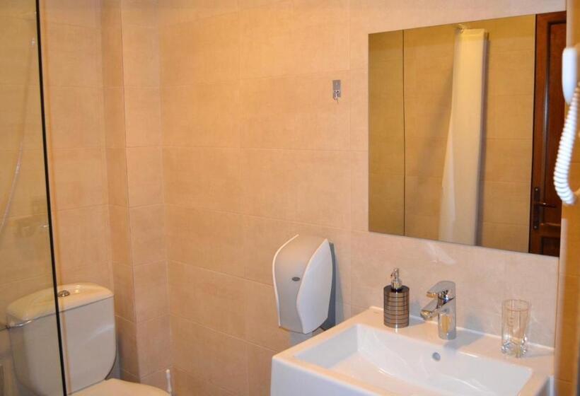 1 Bedroom Apartment Lake View, La Terrazza