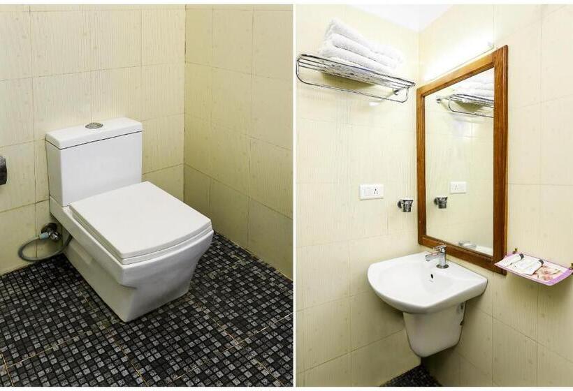 Номер Deluxe, Sneha Inn