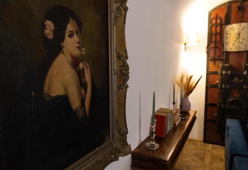 テラス付き１ベッドルームアパートメント, Opera Apartments