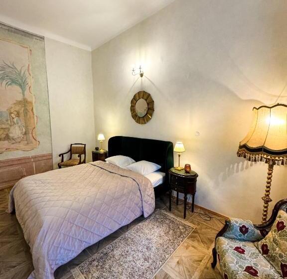 １ベッドルームのデラックスアパートメント, Opera Apartments