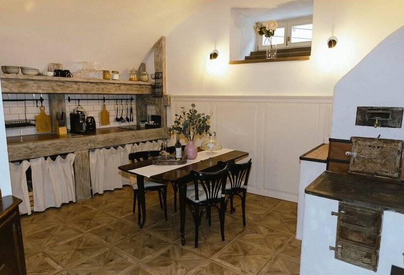 １ベッドルームのスーペリアアパートメント, Opera Apartments