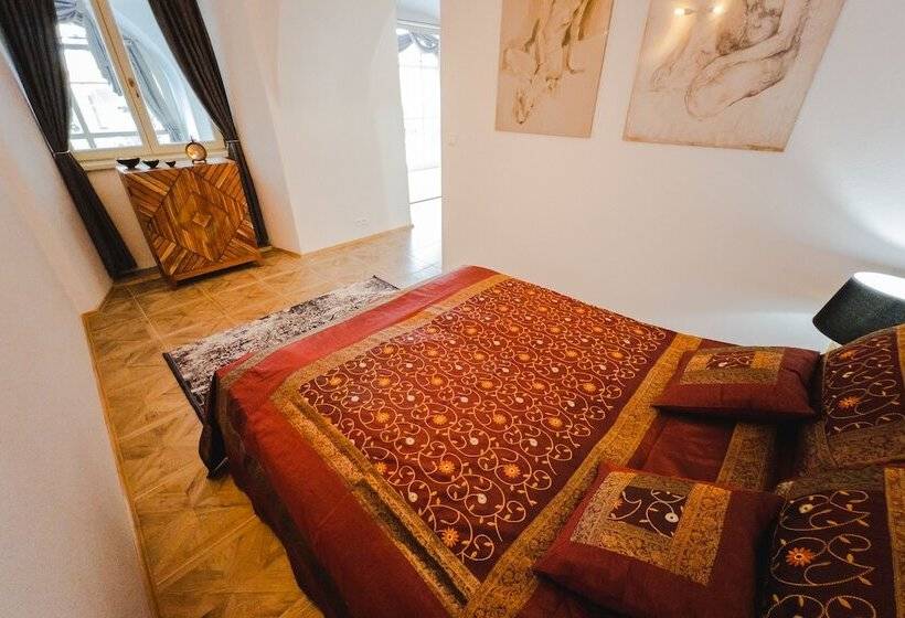 １ベッドルームのスーペリアアパートメント, Opera Apartments