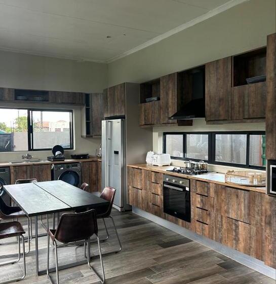 חדר סטנדרט נוף לבריכה, Suumthing Private Guesthouse